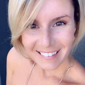 Meet your Posher, Caroline